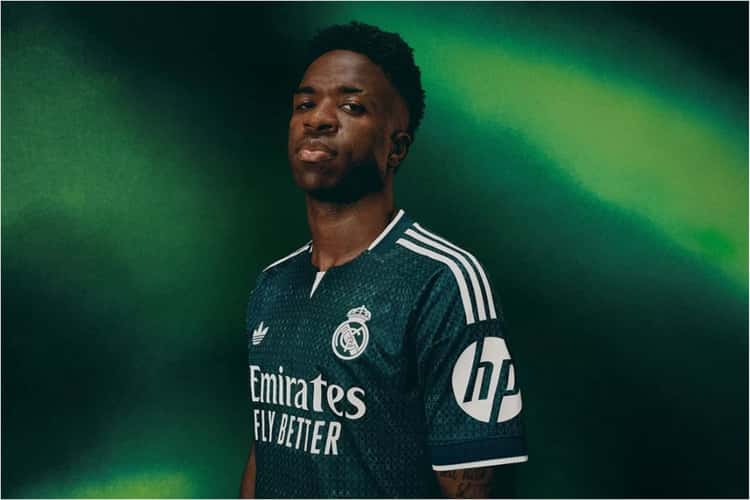 Vini Jr usando o novo uniforme do Real Madrid