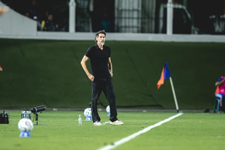 Domínguez contra o Puerto Cabello (Foto: Pedro Souza / Atlético)