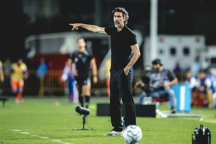 Dominguez contra o puerto cabello (Foto: Pedro Souza / Atlético)