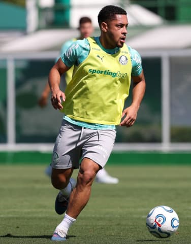 Vitor Roque, centroavante do Palmeiras