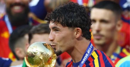 Yeremy Pino foi campeão da Copa do Mundo com a Espanha (Foto: Reprodução/Instagram)