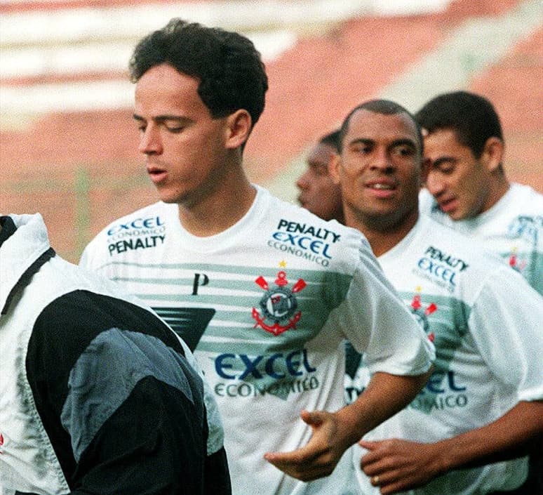 Fernando Diniz também jogou no Corinthians, mas se aposentou cedo (Crédito: Leonardo Colosso/Folhapress)