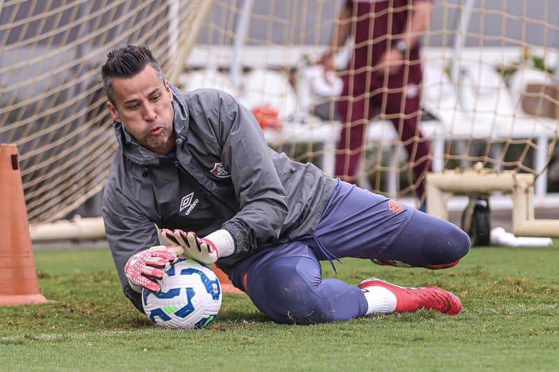 Fábio em treino do Fluminense