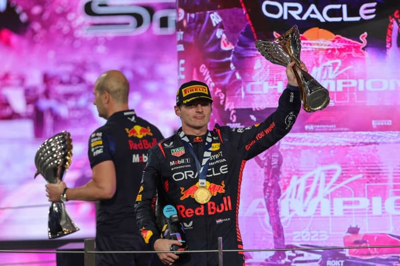 AUTO-PRIX-F1-UAE-PODIUM