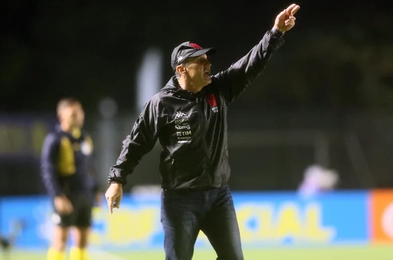 Jorginho no comando do Vasco em São Januário