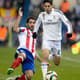 Raul Garcia e Isco - Atletico de Madrid x Real Madrid (Foto: Dani Pozo/AFP)