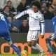 HOME - Leicester x Chelsea - Campeonato Inglês - Willian (Foto: Paul Ellis/AFP)
