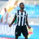Jobson ganha espaço no Botafogo e cai nas graças da torcida em fevereiro