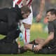 Lovren deixou o jogo machucado contra o Stoke ainda no primeiro tempo (Foto: Oli Scarff / AFP)