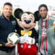 Ronaldinho e Ronaldo na Parada da Disney (Divulgação)