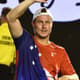 Lleyton Hewitt se despede do público após fazer seu último jogo da carreira, no Aberto da Austrália