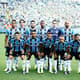 Kadu (em pé, à direita) admitiu o erro no amistoso contra o Danubio (Foto: Lucas Uebel/Grêmio)