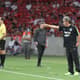 Gilson Kleina passa instruções durante jogo contra o Inter na abertura da Copa Sul-Minas-Rio (Foto: Divulgação/ Site Oficial Coritiba)