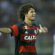 Arão brilha, e Flamengo atropela a Portuguesa no Raulino de Oliveira