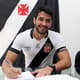 Luan assinou a renovação do contrato com o Vasco nesta sexta-feira (Foto: Paulo Fernandes/Vasco.com.br)