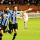 Grêmio derrota a LDU e garante vaga nas oitavas de final