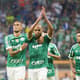 Alecsandro festeja com os torcedores do Palmeiras (Marco Galvão/Fotoarena/LANCE!Press)
