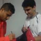 Ederson dá autógrafo a sócio do Flamengo (Gilvan de Souza / Flamengo)