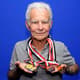 Erasmo Braga mostra algumas de suas medalhas conquistadas no atletismo&nbsp;