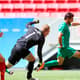 Iraque (de verde) e Dinamarca abriram o futebol masculino nas Olimpíadas empatando em 0 a 0