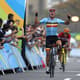 Greg Van Avermaet leva medalha de ouro no ciclismo