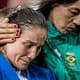 Maria Portela é consolada por Rosicleia Campos, técnica da seleção feminina do Brasil&nbsp;