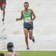 Marilson dos Santos completa a última maratona de sua carreira