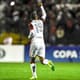 Alan Patrick comemora seu gol diante do Figueirense na derrota do Fla por 4 a 2 na Sul-Americana