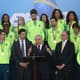 O presidente em Exercício Michel Temer, recebe os atletas olímpicos no palácio do planalto