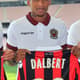 Dalbert chegou ao Nice no início desta temporada, após boa passagem pelo Vitória de Guimarães