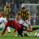 Ibrahimovic e Ozbayrakli - Fenerbahçe x Manchester United
