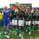Jogadores do Palmeiras comemoram o título sub-15