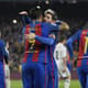 Na Espanha, a disputa está entre os atacantes do Barcelona: Messi e Suárez dividem a artilharia com 12 gols anotados