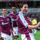 Lampard iniciou sua carreira no West Ham, onde foi guiado pelo seu pai, de mesmo nome, então auxiliar do time