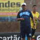 Beto Campos comanda treino do Novo Hamburgo