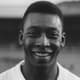Considerado o atleta mais bem pago do mundo, Pelé assinou com o New York Cosmos em 1975 e se aposentou pelo clube
