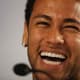 Neymar concedeu entrevista coletiva e esbanjou alegria