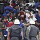 Corinthians 2x0 U. De Chile: torcedores chilenos e policiais de São Paulo brigaram antes do jogo e no intervalo na Arena Corinthians