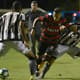 Vitória 2 x 2 Botafogo: as imagens do duelo no Barradão
