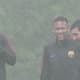 Barça divulga imagens de treino e Neymar aparece sorrindo com Messi e Suárez