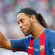 Ronaldinho Gaúcho foi outro craque que desfilou seu futebol com a camisa do Barcelona