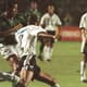 Na Libertadores de 1999 Palmeiras e Corinthians se enfrentaram quatro vezes. Na estreia o Verdão ganhou por 1 a 0, com gol de Arce. Ainda pela fase de grupos, o Corinthians ganhou por 2 a 1. Marcelinho Carioca e Fernando Baiano marcaram os tentos do Timão,&nbsp;com Paulo Nunes descontando. Ambos se classificaram