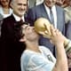 GALERIA: Veja as Copas disputadas por Maradona e o clube que ele defendia no período de cada Mundial