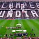 Torcida do Corinthians exibiu mosaico com a frase 'Bicampeão Mundial' antes do clássico contra o Palmeiras
