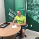Prass assinou seu novo contrato com o Palmeiras neste sábado