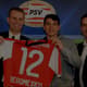 Hirving Lozano anunciando a nova patrocinadora do PSV