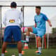 Thiago Neves volta aos treinos e pode entrar em campo contra o Boa Esporte, no sábado