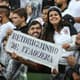 Torcida do Corinthians homenageia 'Reidriguinho'