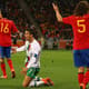 Espanha e Portugal se enfrentaram nas oitavas de final da Copa do Mundo de 2010; veja todos os confrontos na galeria