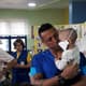 Goleiro do São Paulo visitou o Hospital do Graac na tarde desta terça-feira